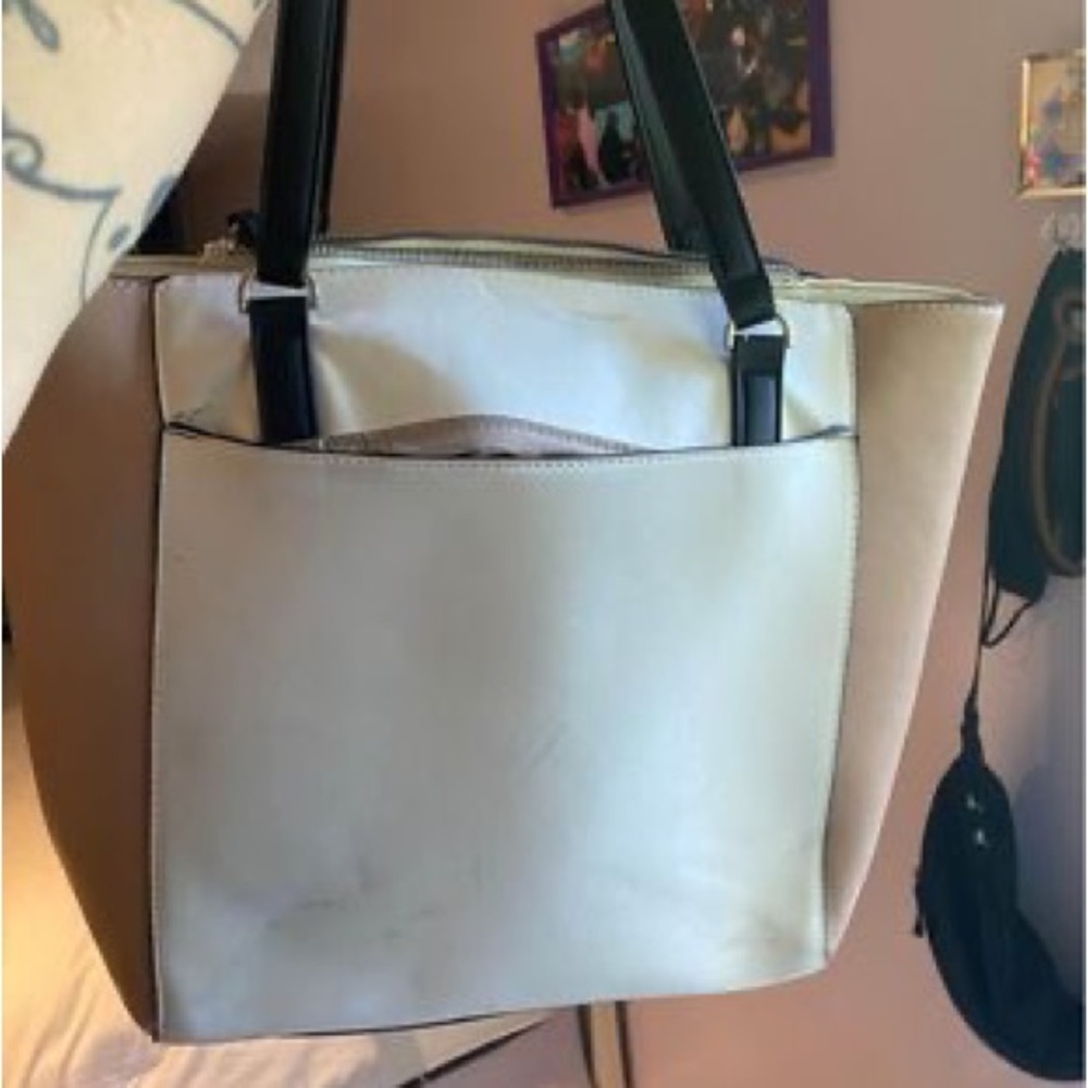 Purse - Picture 2 of 4
